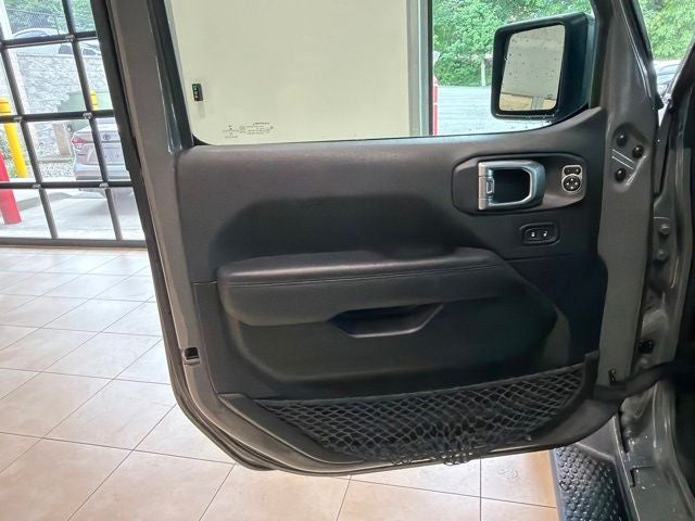 2022 Jeep Wrangler Unlimited Sahara Altitude