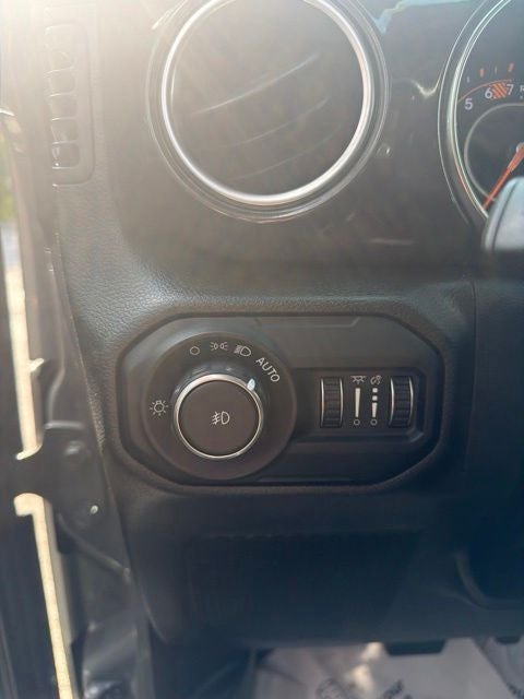 2022 Jeep Wrangler Unlimited Sahara Altitude