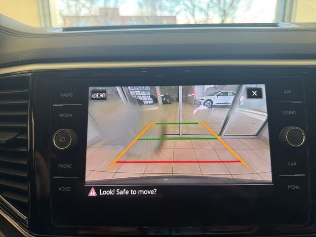 2022 Volkswagen Atlas 2.0T SE w/Technology