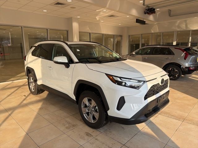 2025 Toyota RAV4 XLE