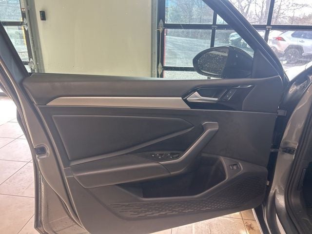 2019 Volkswagen Jetta R-Line