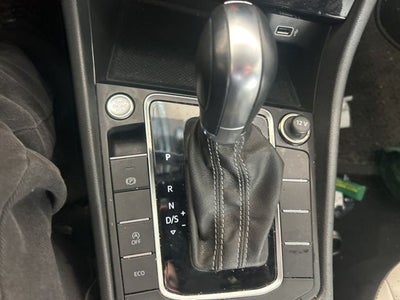 2019 Volkswagen Jetta R-Line