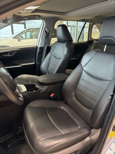 2022 Toyota RAV4 Hybrid XLE Premium