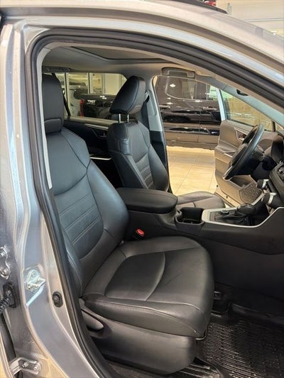 2022 Toyota RAV4 Hybrid XLE Premium