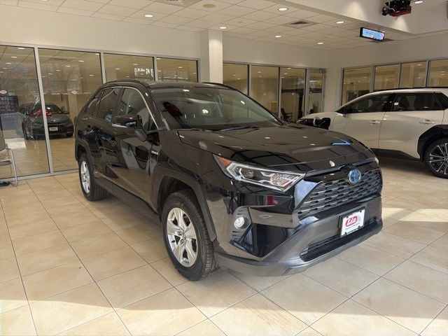 2020 Toyota RAV4 Hybrid XLE