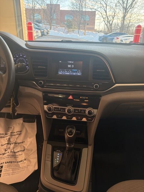 2020 Hyundai Elantra SE