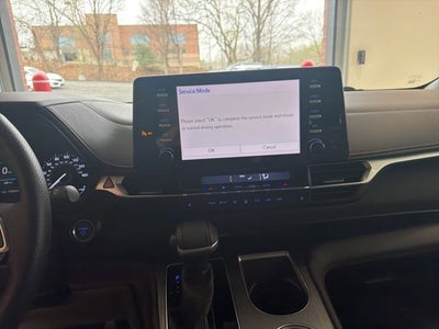 2021 Toyota Sienna XSE 7 Passenger