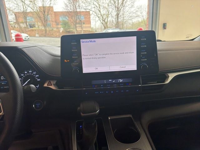 2021 Toyota Sienna XSE 7 Passenger