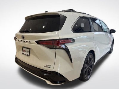 2021 Toyota Sienna XSE 7 Passenger