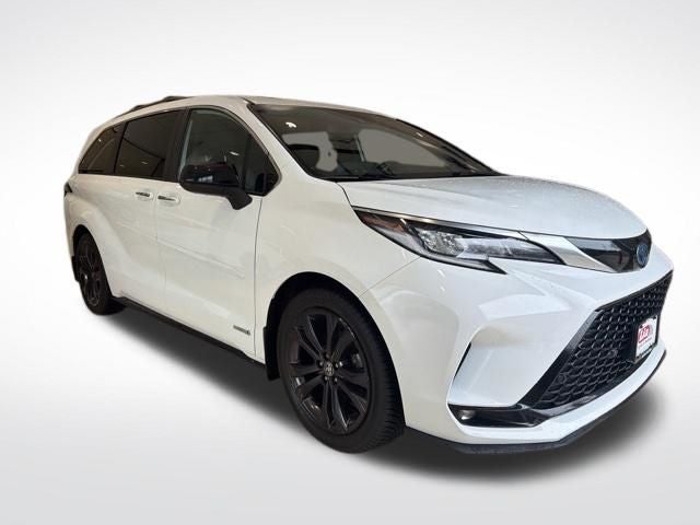 2021 Toyota Sienna XSE 7 Passenger