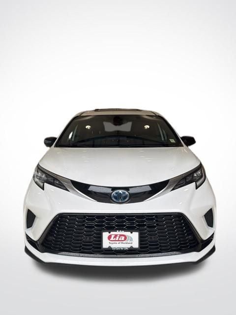 2021 Toyota Sienna XSE 7 Passenger