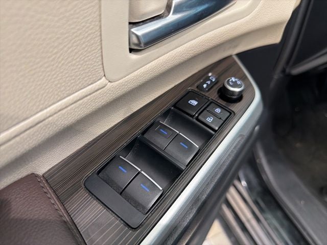 2023 Toyota Sienna Platinum 7 Passenger