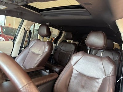 2023 Toyota Sienna Platinum 7 Passenger