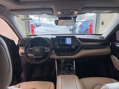 2021 Toyota Highlander Hybrid XLE