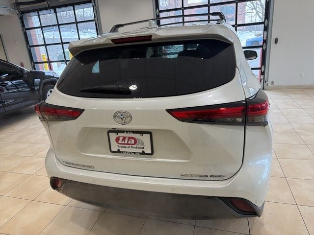 2023 Toyota Highlander L