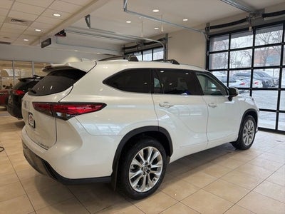 2023 Toyota Highlander L