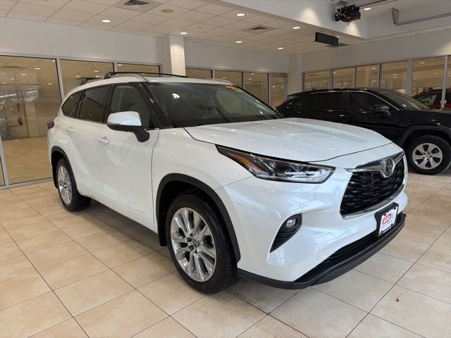 2023 Toyota Highlander L