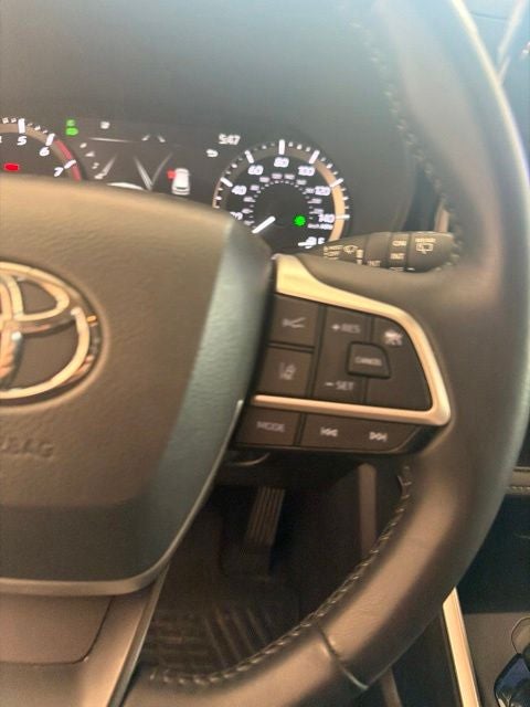 2025 Toyota Highlander LE