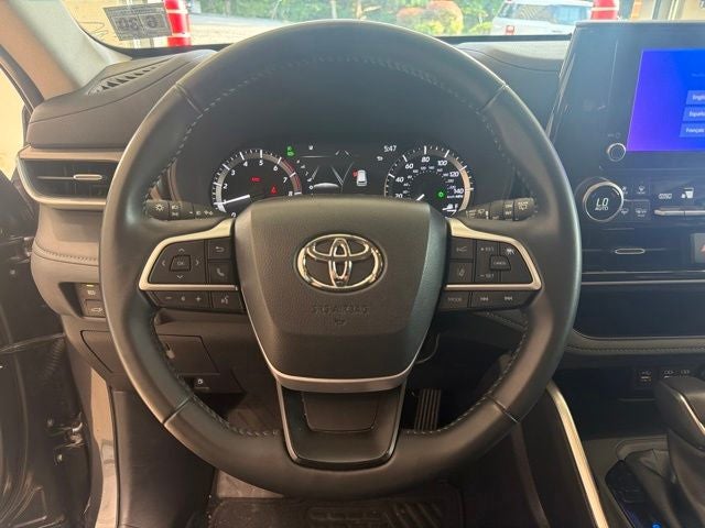 2025 Toyota Highlander LE