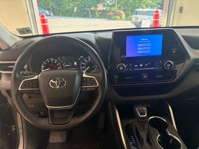 2025 Toyota Highlander LE
