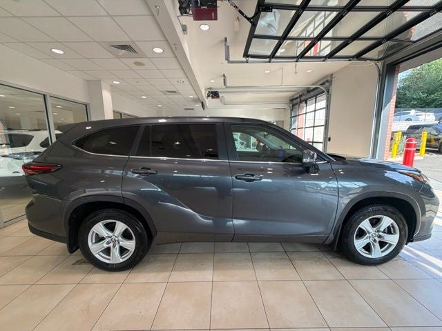 2025 Toyota Highlander LE