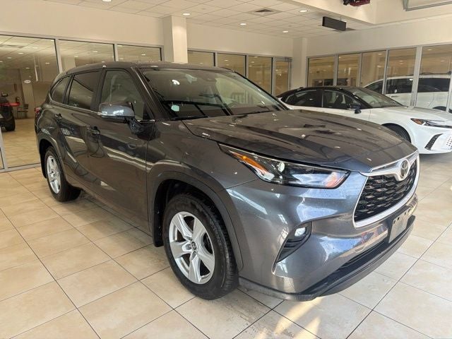 2025 Toyota Highlander LE