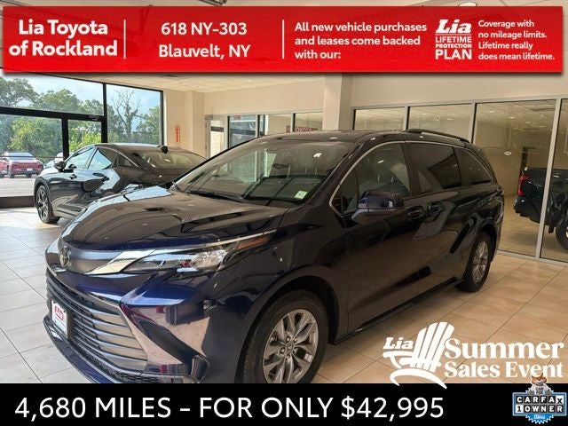 2026 Toyota Sienna LE 8 Passenger