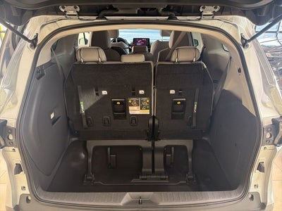2023 Toyota Sienna LE 8 Passenger