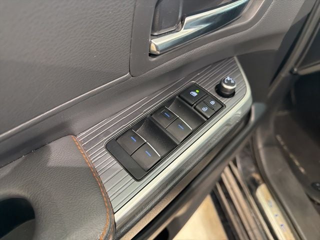 2022 Toyota Sienna XSE 7 Passenger