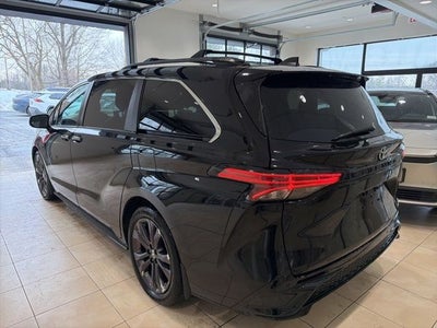 2022 Toyota Sienna XSE 7 Passenger