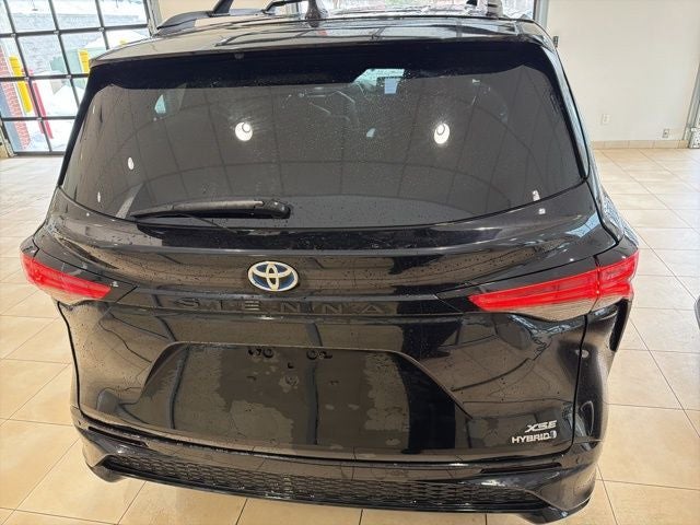 2022 Toyota Sienna XSE 7 Passenger