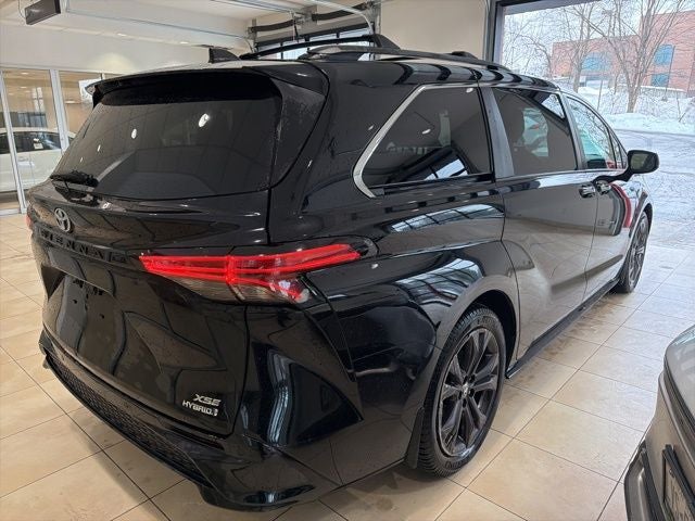 2022 Toyota Sienna XSE 7 Passenger