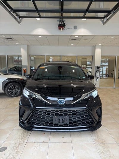 2022 Toyota Sienna XSE 7 Passenger