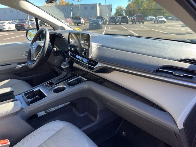 2024 Toyota Sienna Limited 7 Passenger
