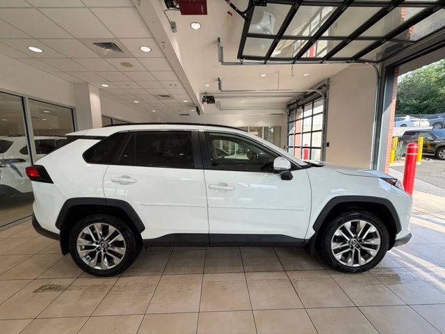 2019 Toyota RAV4 XLE Premium