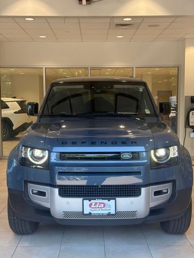 2022 Land Rover Defender 110 SE