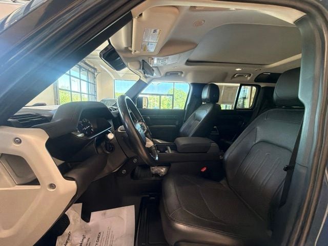 2022 Land Rover Defender 110 SE