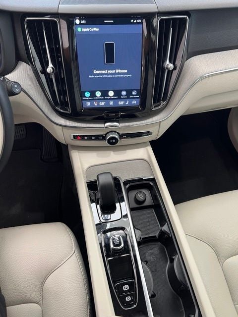 2025 Volvo XC60 B5 Plus