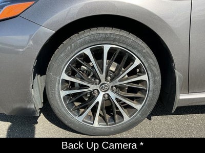 2019 Toyota Camry SE