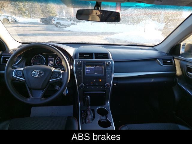 2017 Toyota Camry SE