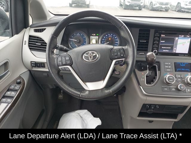 2020 Toyota Sienna XLE 7 Passenger