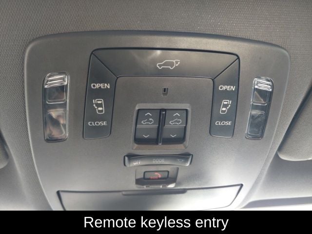 2022 Toyota Sienna Platinum 7 Passenger