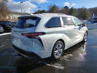 2022 Toyota Sienna Platinum 7 Passenger