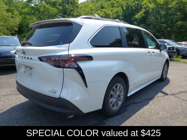 2024 Toyota Sienna XLE 7 Passenger