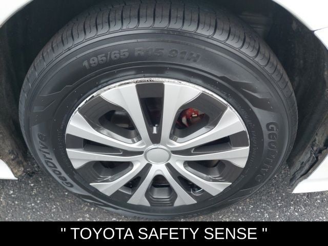 2022 Toyota Prius LE AWD-e