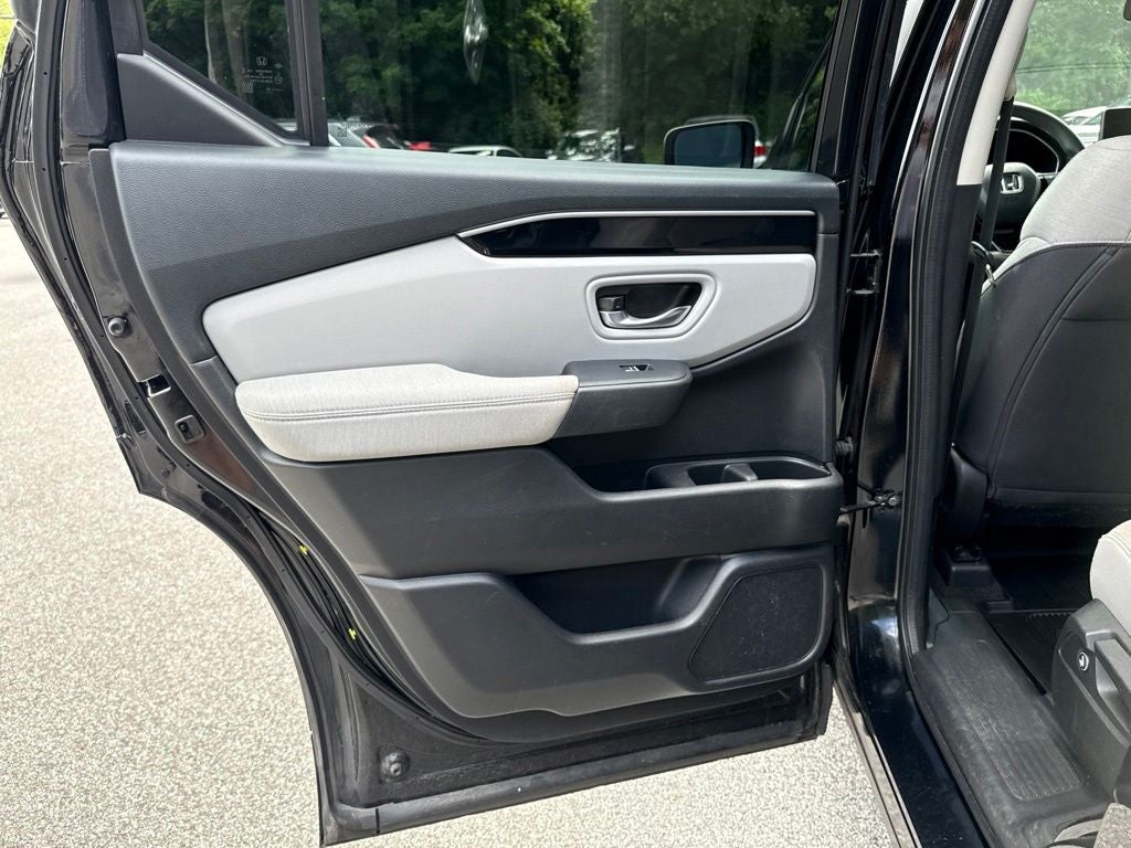 2023 Honda Pilot LX