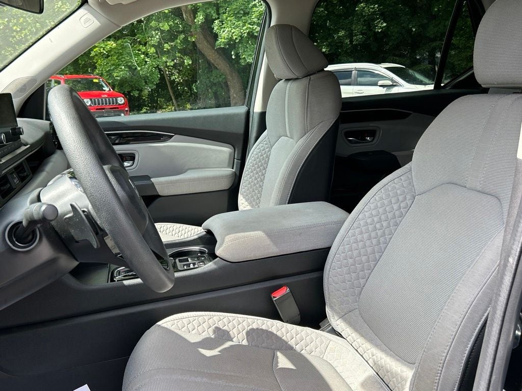 2023 Honda Pilot LX