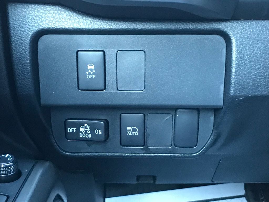 2020 Toyota Tacoma SR5 V6