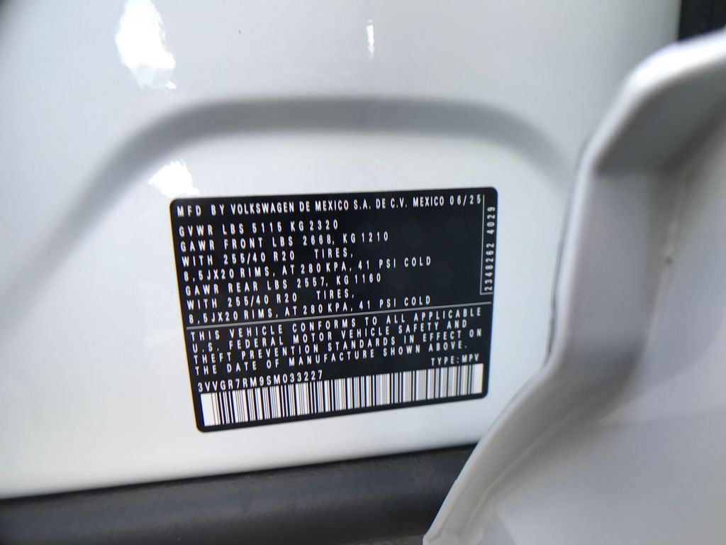 2025 Volkswagen Tiguan 2.0T SE R-Line Black