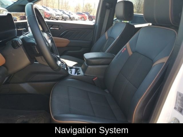 2024 GMC Canyon 4WD AT4